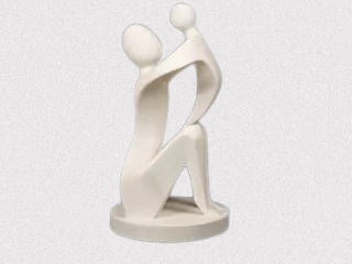 Sculpture de la mère et son enfant