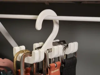 Porte-ceintures (Jusqu'à 6 ceintures)