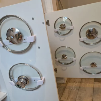 Support pour couvercle de casserole