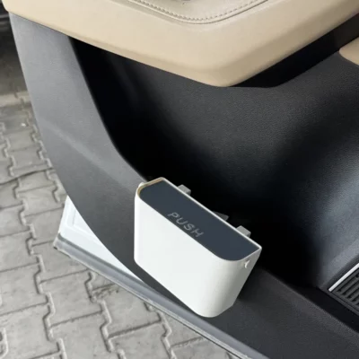 Poubelle de voiture à poussoir pour poche de porte